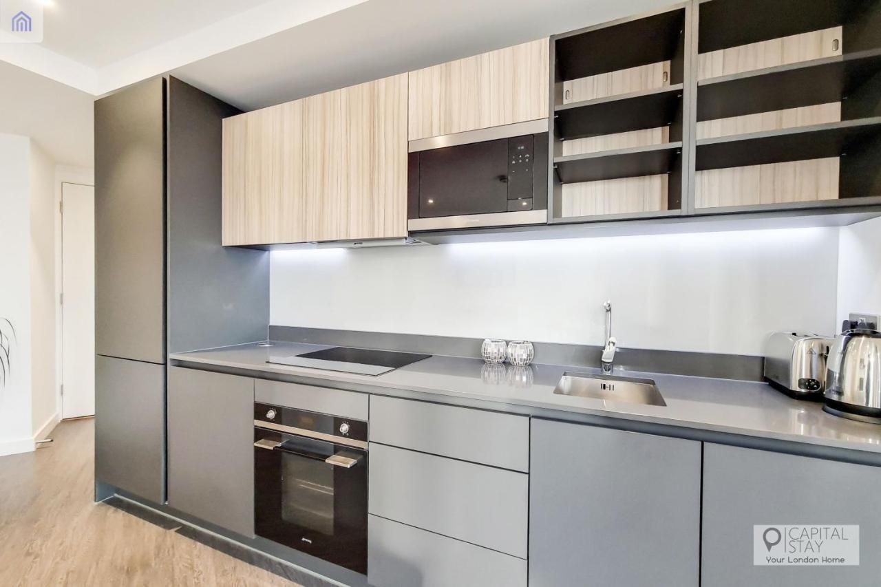 Deluxe One Bed Apartment By London Excel ภายนอก รูปภาพ
